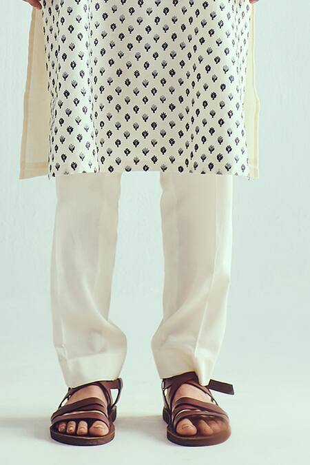 Wabi Sabi By Anshum-Ritesh_Ivory Chanderi Embroidery Kurta Set _Online_at_Aza_Fashions