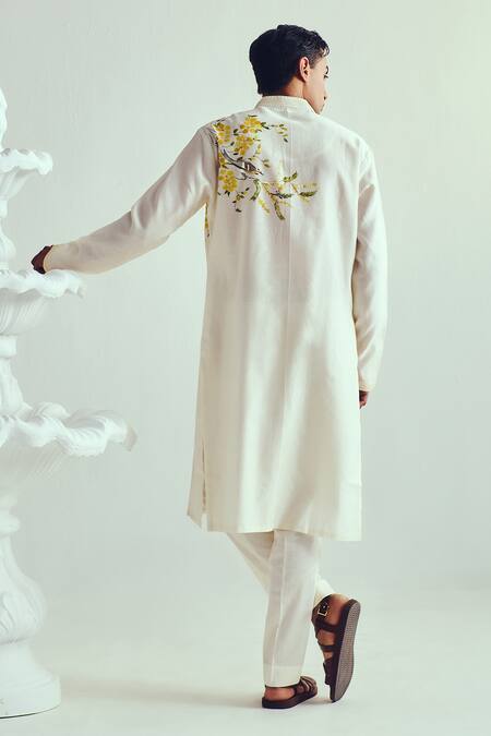 Wabi Sabi By Anshum-Ritesh Ivory Chanderi Hand Painted Crane And Crab Kurta Set Online at Aza Fashions Wabi Sabi By Anshum-Ritesh_Ivory Chanderi Hand Painted Crane And Crab Kurta Set _Online_at_Aza_Fashions