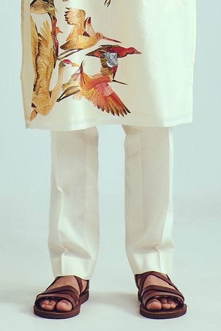 Wabi Sabi By Anshum-Ritesh Ivory Chanderi Kurta Set With Hand Paint Online at Aza Fashions Wabi Sabi By Anshum-Ritesh_Ivory Chanderi Kurta Set With Hand Paint _Online_at_Aza_Fashions