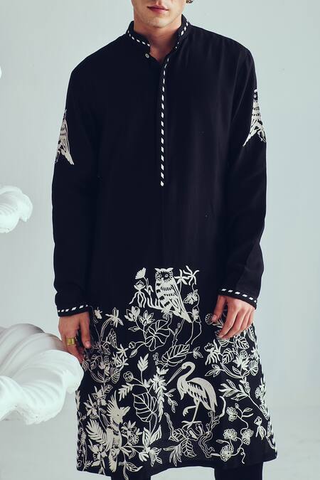 Wabi Sabi By Anshum-Ritesh_Black Chanderi Embroidery Aari Kurta Set _at_Aza_Fashions