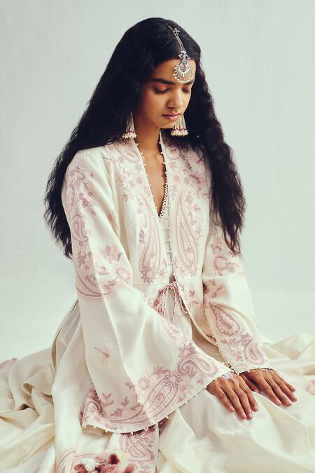 Buy_Wabi Sabi By Anshum-Ritesh_Ivory Chanderi Pearls Round Neck, Aari Embroidered Anarkali Set 
