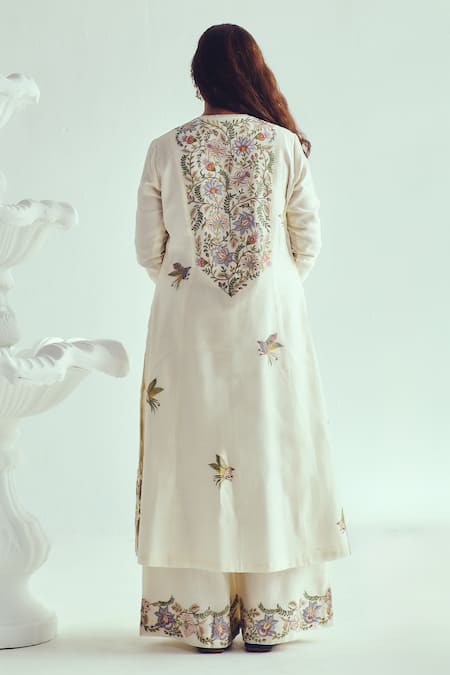 Shop_Wabi Sabi By Anshum-Ritesh_Ivory Chanderi Embroidery Round Neck Jacket Anarkali Set _at_Aza_Fashions