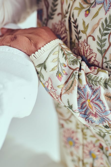 Buy_Wabi Sabi By Anshum-Ritesh_Ivory Chanderi Embroidery Round Neck Jacket Anarkali Set _Online_at_Aza_Fashions