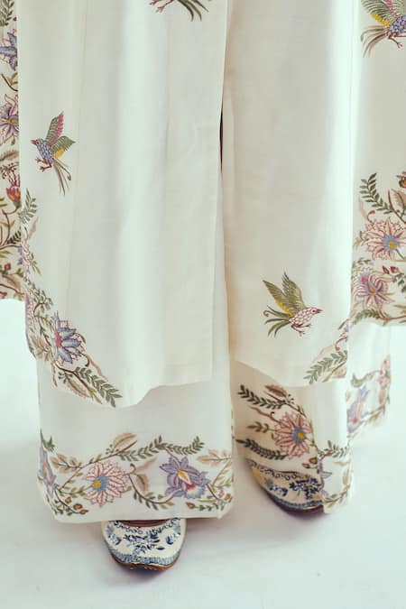 Shop_Wabi Sabi By Anshum-Ritesh_Ivory Chanderi Embroidery Round Neck Jacket Anarkali Set 