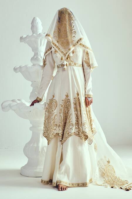 Wabi Sabi By Anshum-Ritesh_Ivory Chanderi Sequins, Beads V-neck Anarkali Set With Embroidery _Online_at_Aza_Fashions