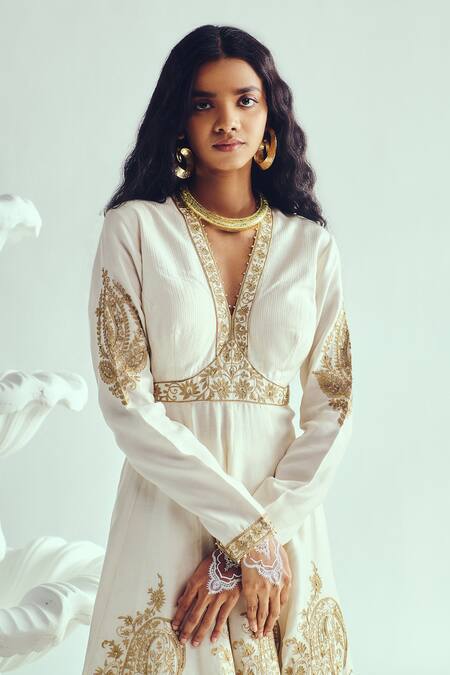 Buy_Wabi Sabi By Anshum-Ritesh_Ivory Chanderi Sequins, Beads V-neck Anarkali Set With Embroidery _Online_at_Aza_Fashions