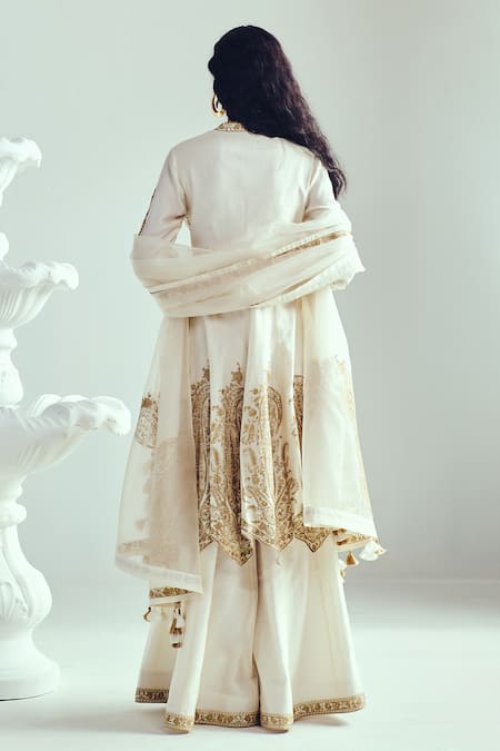 Shop_Wabi Sabi By Anshum-Ritesh_Ivory Chanderi Sequins, Beads V-neck Anarkali Set With Embroidery _at_Aza_Fashions