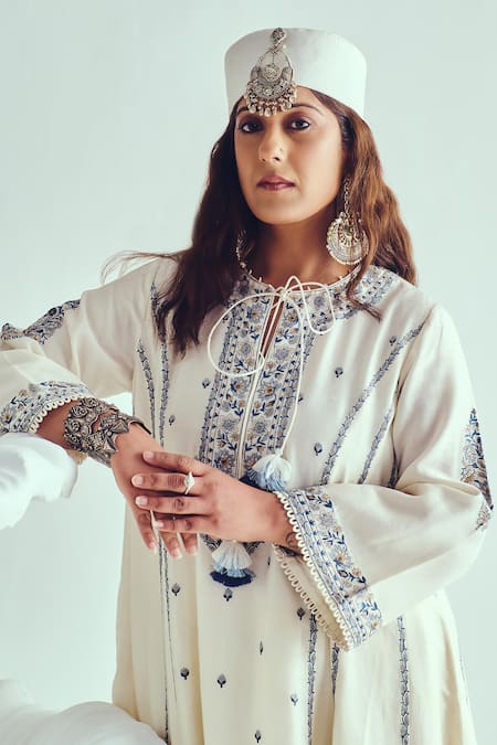 Wabi Sabi By Anshum-Ritesh_Ivory Chanderi Sequins, Beads, Embroidery Round Handloom Phiran Anarkali Set _Online_at_Aza_Fashions