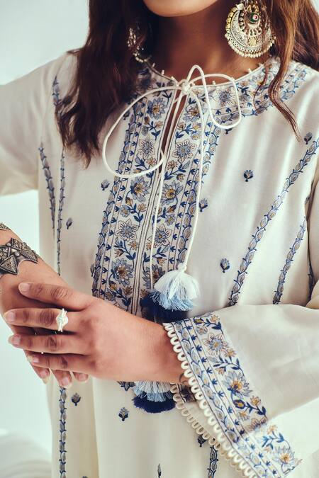 Buy_Wabi Sabi By Anshum-Ritesh_Ivory Chanderi Sequins, Beads, Embroidery Round Handloom Phiran Anarkali Set _Online_at_Aza_Fashions