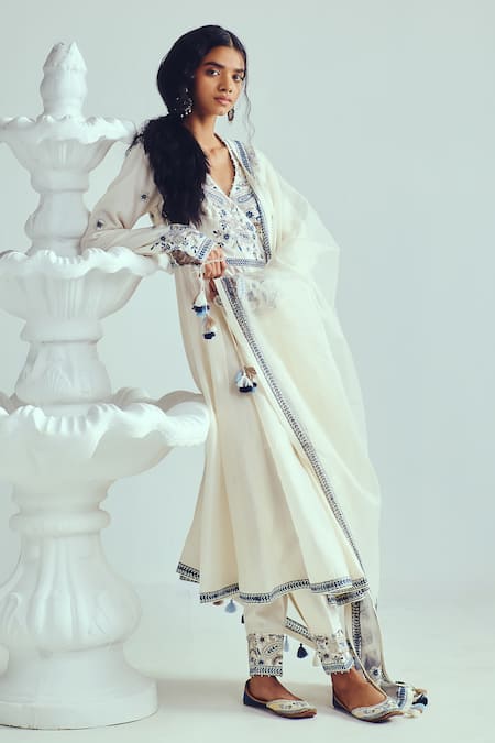 Wabi Sabi By Anshum-Ritesh_Ivory Chanderi Sequins, Beads V-neck Angrakha Anarkali Set _Online_at_Aza_Fashions
