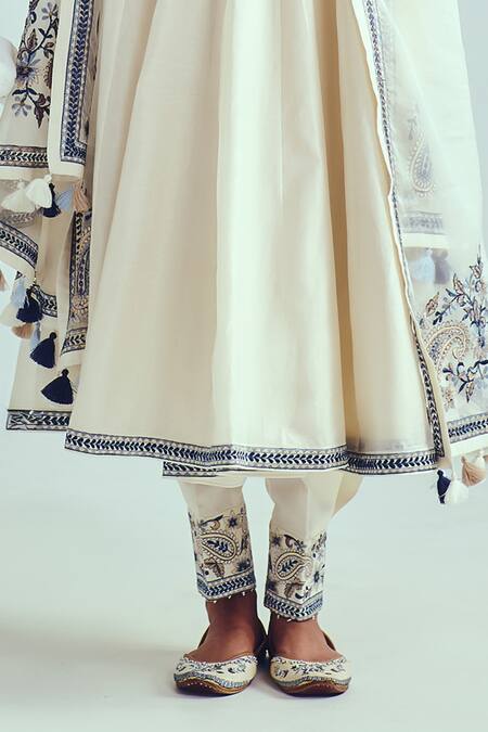 Buy_Wabi Sabi By Anshum-Ritesh_Ivory Chanderi Sequins, Beads V-neck Angrakha Anarkali Set _Online_at_Aza_Fashions
