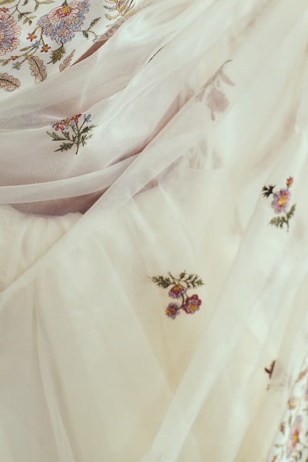 Shop_Wabi Sabi By Anshum-Ritesh_Ivory Organza, Chanderi Embroidery Sweetheart Neck Saree With Stitched Blouse _Online_at_Aza_Fashions