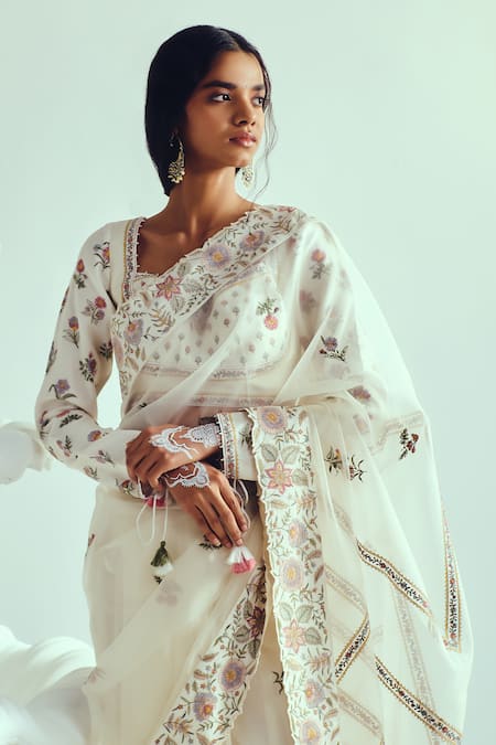 Buy_Wabi Sabi By Anshum-Ritesh_Ivory Organza, Chanderi Embroidery Sweetheart Neck Saree With Stitched Blouse 