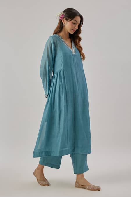 Buy_Cupid Cotton_Teal Chanderi Silk Embroidery V-neck Blue Kurta Set _Online_at_Aza_Fashions