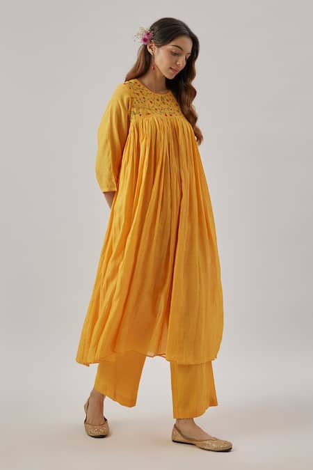 Buy_Cupid Cotton_Yellow Chanderi Silk Embroidery Round Neck Kurta Set _Online_at_Aza_Fashions