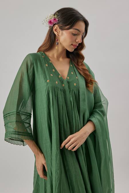 Shop Cupid Cotton Green Silk, Organza, Embroidery V-neck And Kurta Set Online at Aza Fashions Shop_Cupid Cotton_Green Silk, Organza, Embroidery V-neck And Kurta Set _Online_at_Aza_Fashions