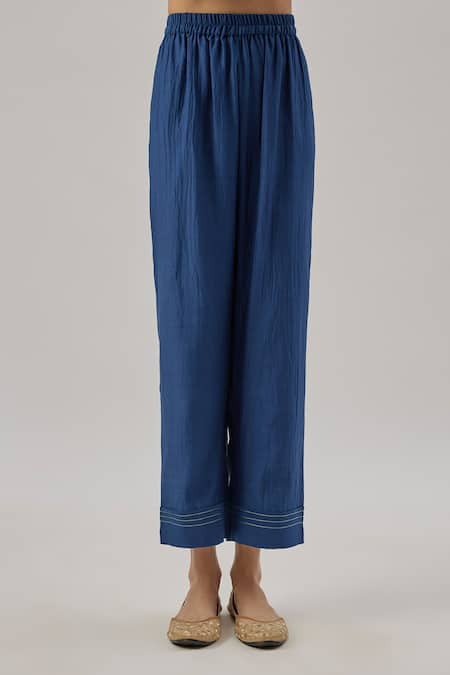 Cupid Cotton_Blue Chanderi Silk Embroidery V-neck Royal Kurta Set _Online_at_Aza_Fashions