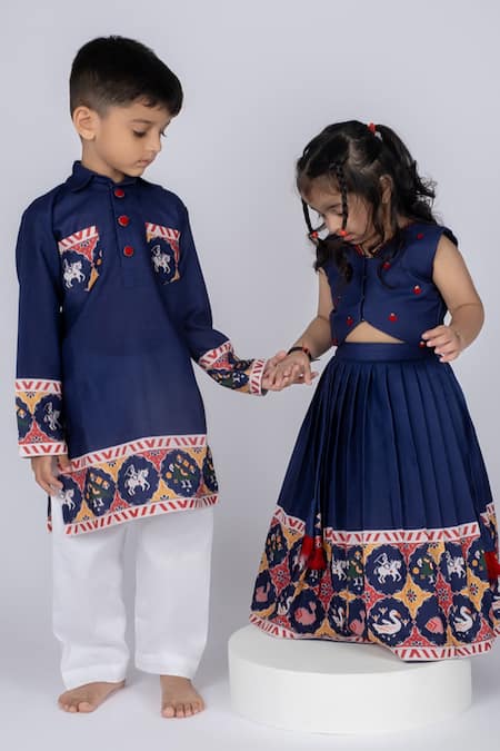 Vivedkids_Blue Cotton Embroidery Patola Kurta Set _Online_at_Aza_Fashions