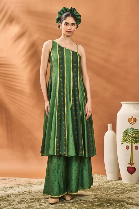 Buy Masaba Green Silk, Georgette Embroidery Round Neck Petal Play Anarkali Set Buy_Masaba_Green Silk, Georgette Embroidery Round Neck Petal Play Anarkali Set