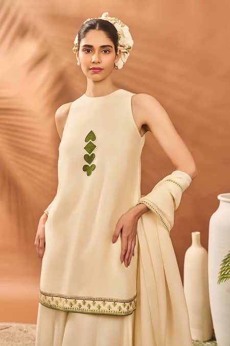 Buy_Masaba_Cream Silk, Organza Embroidery Round Neck Ivory Wildscape Printed Kurta Set _Online_at_Aza_Fashions