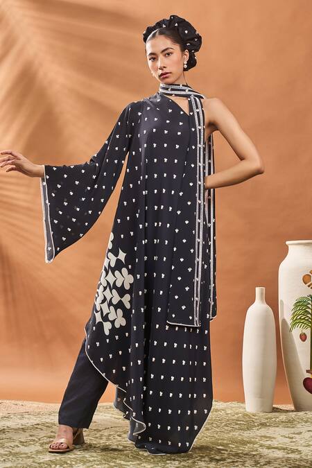 Shop_Masaba_Black Crepe Asymmetric Printed Silk Kurta Set _Online_at_Aza_Fashions