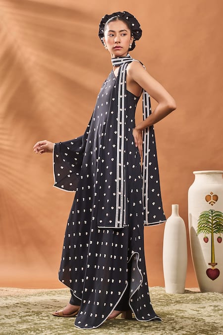 Masaba_Black Crepe Asymmetric Printed Silk Kurta Set _at_Aza_Fashions