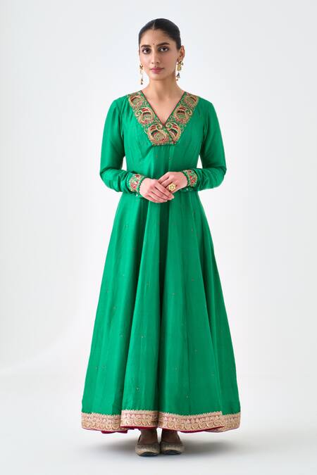 Janki India Green Silk, Organza Sequins, Embroidery V-neck Anarkali Set Online at Aza Fashions Janki India_Green Silk, Organza Sequins, Embroidery V-neck Anarkali Set _Online_at_Aza_Fashions