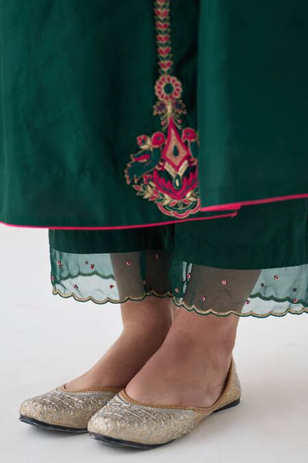 Shop Janki India Green Silk, Organza Embroidery V-neck Dark Angrakha Kurta Set Shop_Janki India_Green Silk, Organza Embroidery V-neck Dark Angrakha Kurta Set
