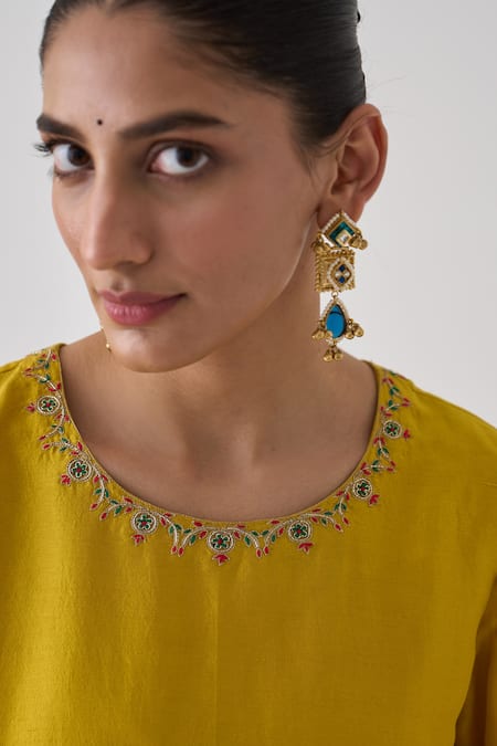 Janki India_Yellow Silk, Organza Embroidery Round , Keyhole Kurta Set _Online_at_Aza_Fashions