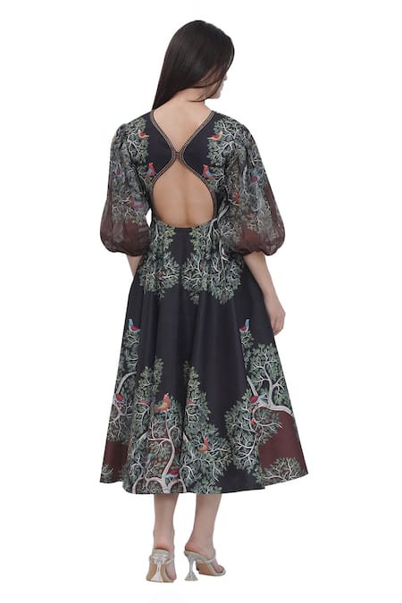 Shop Limerick By Abirr N' Nanki Black Satin, Organza V-neck Scallop Textured Midi Dress And Belt at Aza Fashions Shop_Limerick By Abirr N' Nanki_Black Satin, Organza V-neck Scallop Textured Midi Dress And Belt _at_Aza_Fashions