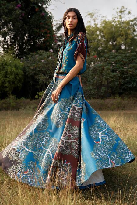 Limerick By Abirr N' Nanki_Blue Satin Scallop Textured Skirt _at_Aza_Fashions