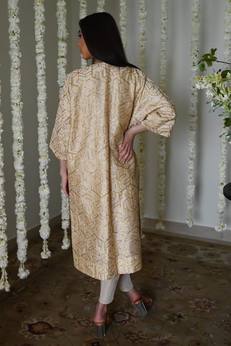 Shorshe Clothing Geometric Hand Embroidered Kaftan Set 