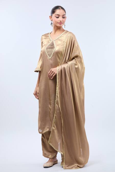 Naintara Bajaj Gold Georgette V-neck Copper Modal Digital Print Kurta Set at Aza Fashions Naintara Bajaj_Gold Georgette V-neck Copper Modal Digital Print Kurta Set _at_Aza_Fashions