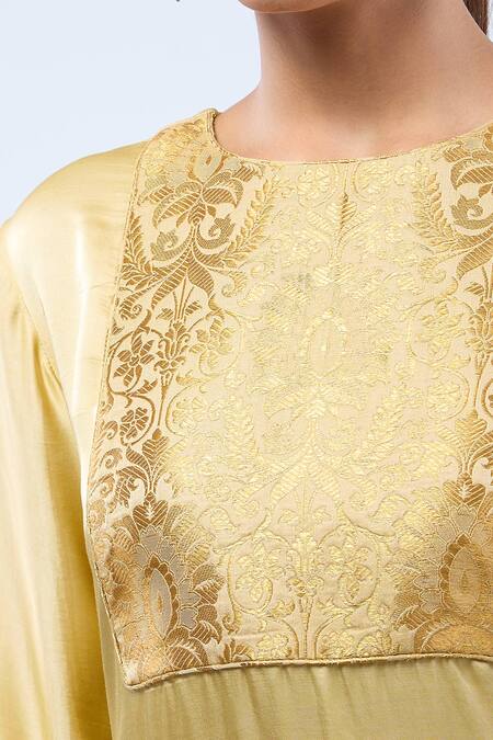 Buy_Samyukta Singhania_Cream Brocade Lace Round Neck Work Straight Kurta Set_Online_at_Aza_Fashions