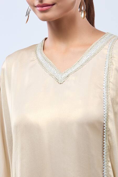 Shop_Samyukta Singhania_Cream Georgette Lace V-neck Work Shimmer Kaftan Set 