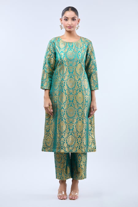 Samyukta Singhania_Green Brocade Embroidery Round Neck Peacock Kurta Set _at_Aza_Fashions