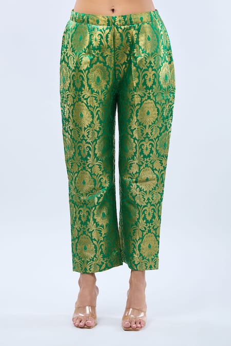 Samyukta Singhania_Green Brocade Embroidery V-neck Straight Kurta Set _Online_at_Aza_Fashions