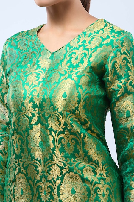 Buy_Samyukta Singhania_Green Brocade Embroidery V-neck Straight Kurta Set 