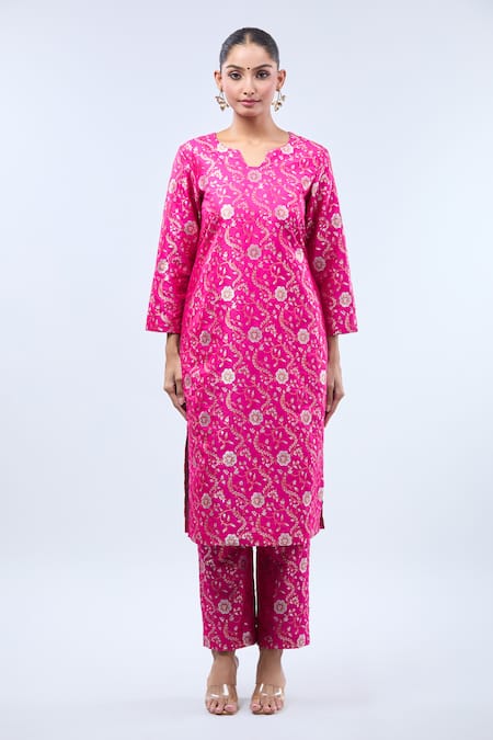 Buy_Samyukta Singhania_Pink Brocade Embroidery Split V-neck Straight Kurta Set _Online_at_Aza_Fashions