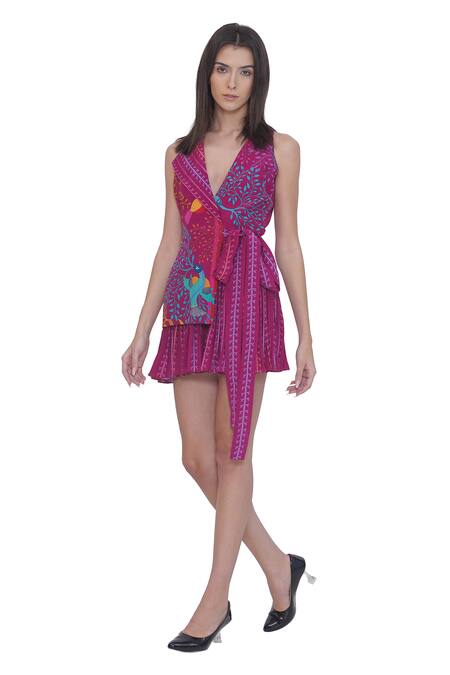 Limerick By Abirr N' Nanki Pink Crepe V-neck Printed Jumpsuit Online at Aza Fashions Limerick By Abirr N' Nanki_Pink Crepe V-neck Printed Jumpsuit _Online_at_Aza_Fashions