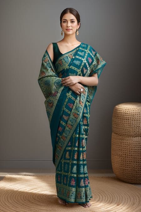 Samyukta Singhania_Green Silk Weaving Banarasi Saree Set _at_Aza_Fashions