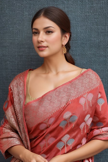 Samyukta Singhania_Pink Silk Banarasi Weaving Saree Set _Online_at_Aza_Fashions