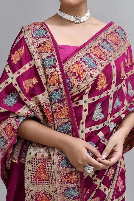 Buy_Samyukta Singhania_Purple Silk Banarasi Weaved Saree Set 