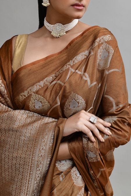Buy_Samyukta Singhania_Brown Silk Banarasi Saree With Blouse 