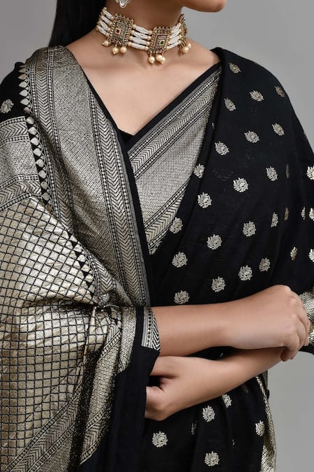 Buy_Samyukta Singhania_Black Silk Zari Banarasi Weaving Saree Set _Online_at_Aza_Fashions
