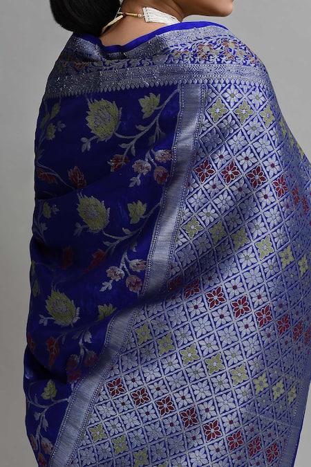 Samyukta Singhania_Blue Silk Banarasi Weaving Saree Set_at_Aza_Fashions