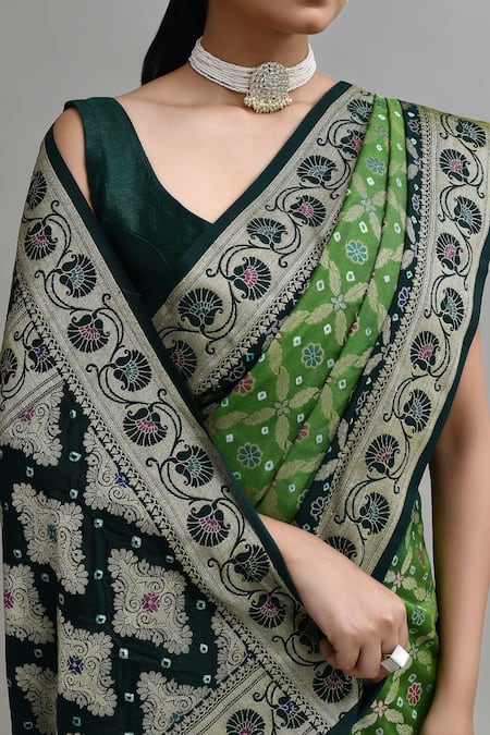 Buy_Samyukta Singhania_Green Silk Weaving Bandhej Saree With Blouse 
