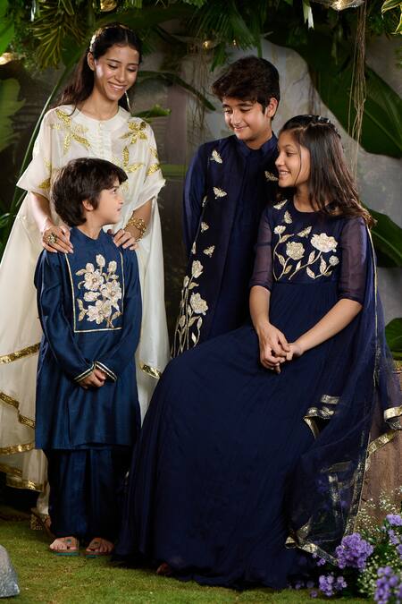 Panchhi By Kanupriya Tibrewala Blue Silk, Modal, Satin Embroidery Dark Blend Kurta Set Online at Aza Fashions Panchhi By Kanupriya Tibrewala_Blue Silk, Modal, Satin Embroidery Dark Blend Kurta Set_Online_at_Aza_Fashions