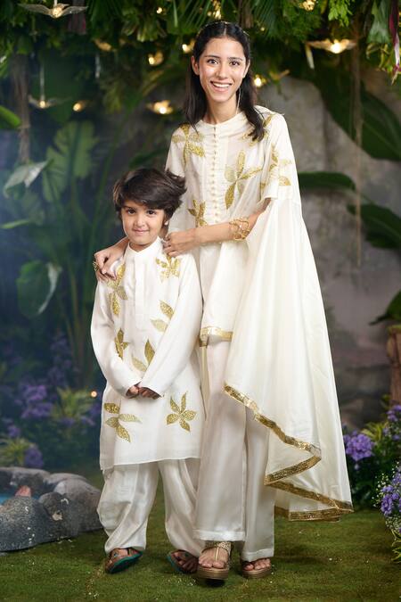 Panchhi By Kanupriya Tibrewala_Off White Silk, Modal, Satin Embroidery Designer Morning Glory Kurta Set_Online_at_Aza_Fashions