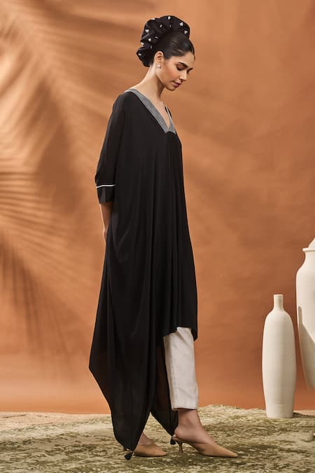 Buy_Masaba_Black Crepe, Silk V-neck Tunic Set _Online_at_Aza_Fashions
